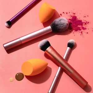 Makeup Brushes & Beauty Blender Set | مجموعة فرش المكياج والإسفنجة