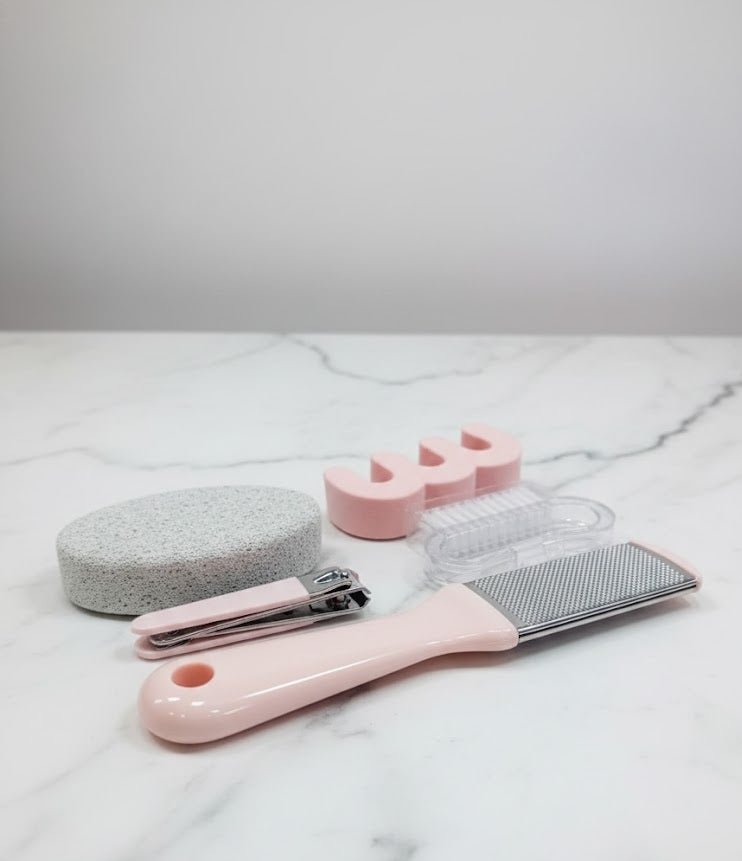 Q&H Pedicure Kit | طقم العناية بالقدم